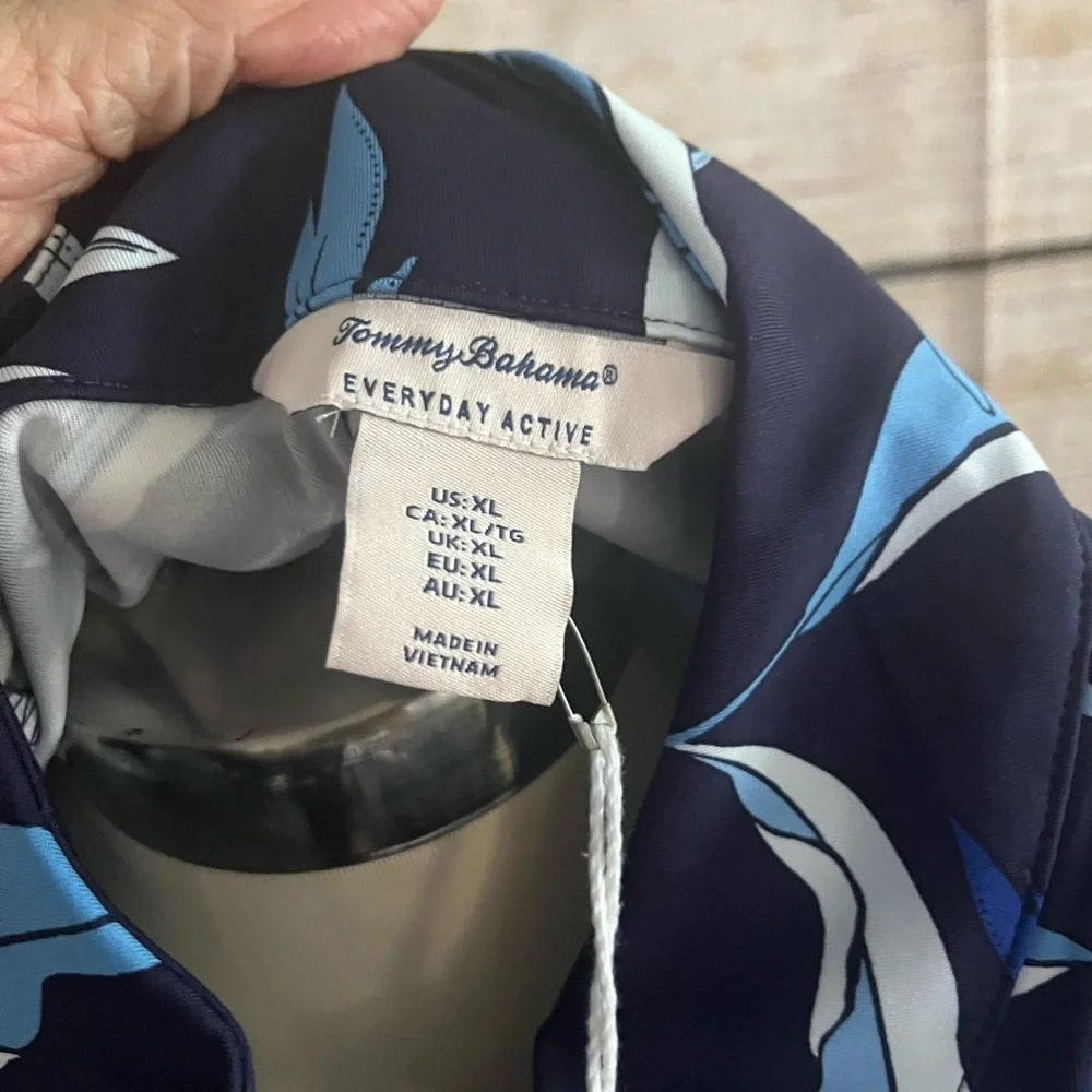 Tommy Bahama Navy Floral Women's Blouse - Picture 8 of 8